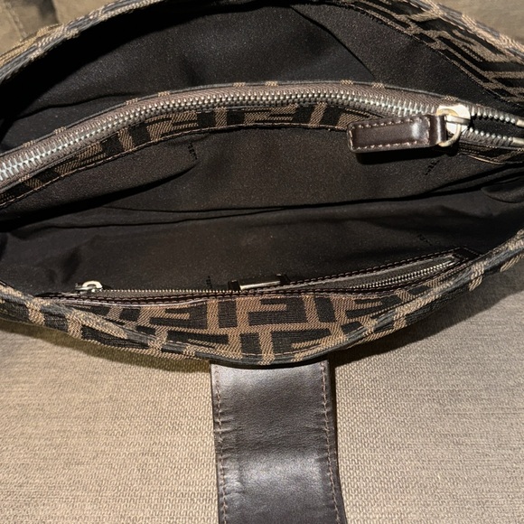 FENDI Baguette Handbag - Picture 11 of 14